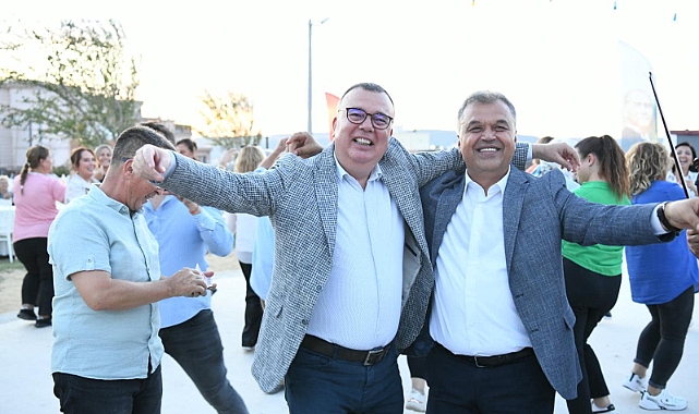Kepez'deki Çanlılar kurtuluşu coşkuyla kutladı
