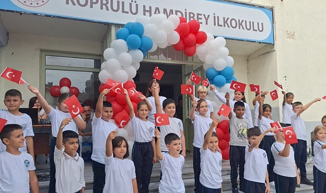 Köprülü Hamdibey İlkokulu’nda öğretim yılı açılışı