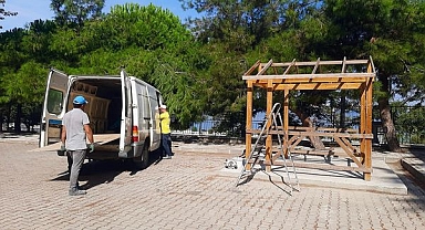 Lapseki Belediyesi’nden Plevne Ortaokulu’na kamelya çatısı yapımı