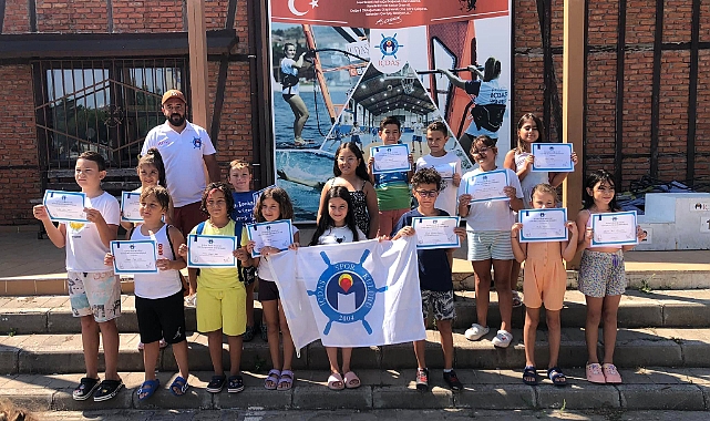 Minik yelkenciler eğlenceli yaz dönemi geçirdi