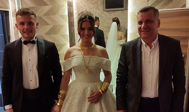 Özgür Ceylan, Biga’da Kotan ve Gezer ailelerinin düğününe katıldı