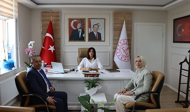 Ünal Özcan’dan İl Millî Eğitim Müdürü Mine Hayta’ya ziyaret