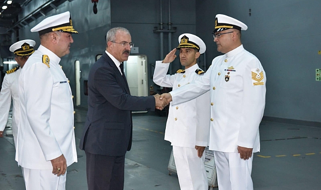 Vali Toraman TCG Bayraktar’a iade-i ziyarette bulundu