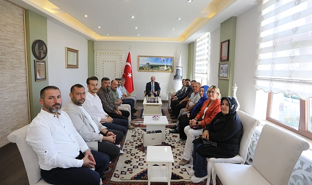 Vali Toraman ziyaretçilerini ağırladı