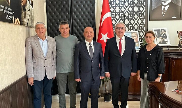 Başkan Atılgan ziyaretçilerini ağırladı