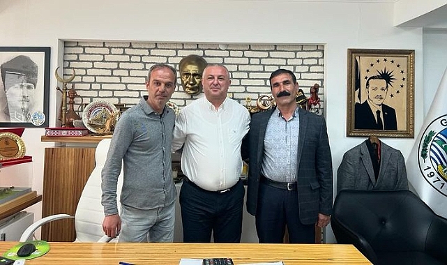 Başkan Oruçoğlu, Yılmaz ve Birgül'ün Muhtarlar Gününü kutladı