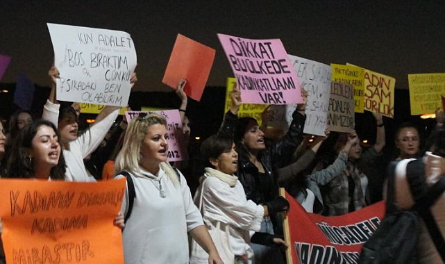 Çanakkale'de kadın cinayetleri protesto edildi