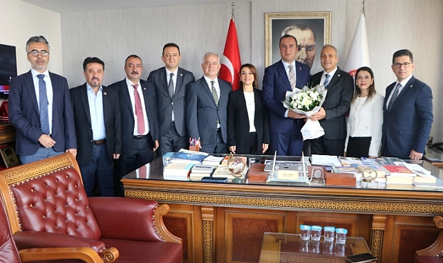 Milletvekili Güneşhan, Eğitim-İş Sendikası'nı ziyaret etti