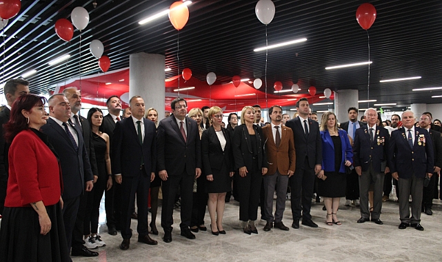 Cumhuriyet Balosu göz kamaştırdı