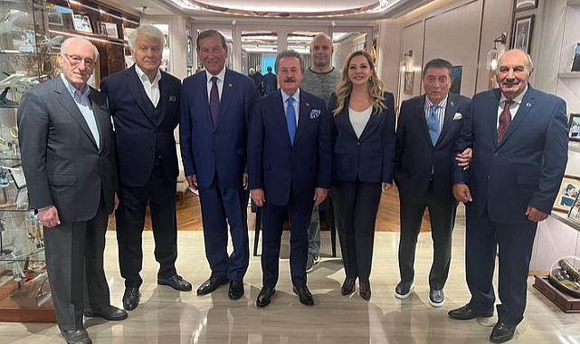 Eski dostlar Mövenpick Otel'de buluştu