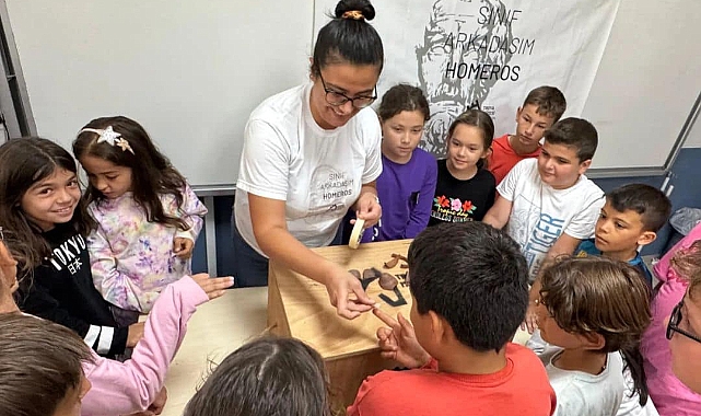 "Sınıf Arkadaşım Homeros" Çan'da öğrencilerle buluştu