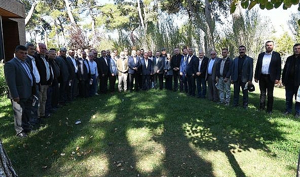 AK Parti heyeti muhtarlar ile buluştu