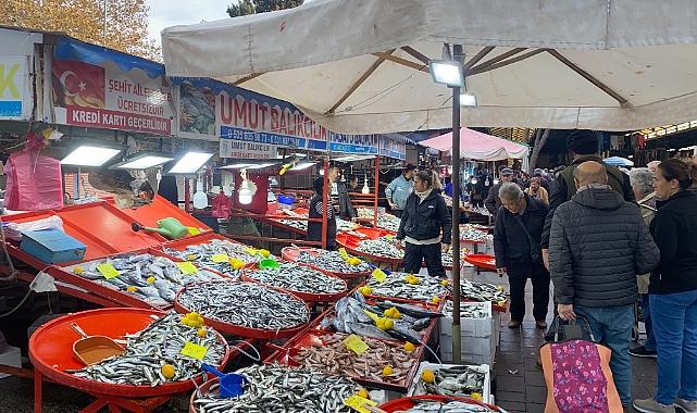 Balık tezgahları çeşitlendi, vatandaş sevindi