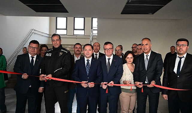 Biga'da öğrencilerden 29 Ekim temalı sergi