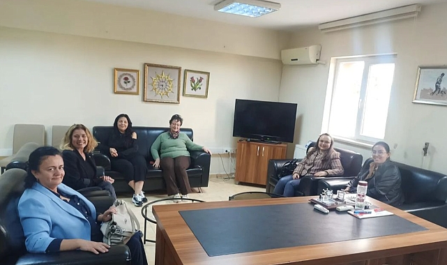 Biga MYO akademisyenleri, Biga KYK Kız Öğrenci Yurdunu ziyaret etti