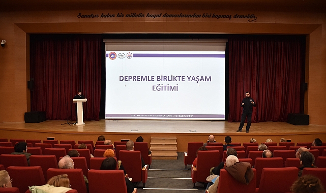 Çanakkale Belediyesi'nden Afete Hazırlık Günü Semineri
