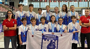 Çanakkale Belediyespor'dan yüzmede büyük başarı
