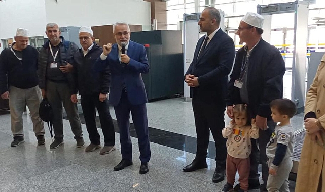Çanakkaleli umreci adayları dualarla uğurlandı