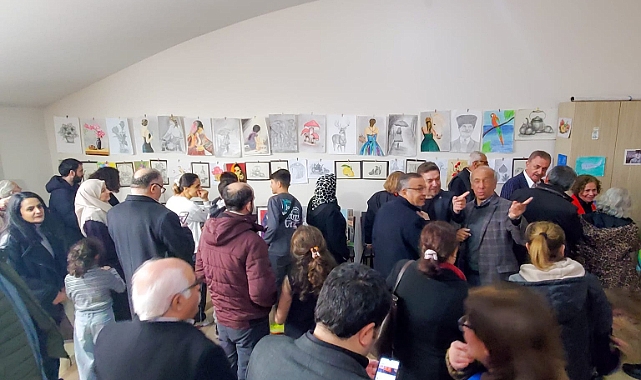 CHP Çanakkale Milletvekili İsmet Güneşhan’dan sanat sergisi ziyareti