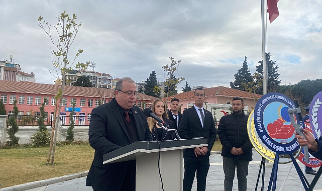 Cumhuriyet Meydanı’nda alternatif 10 Kasım töreni