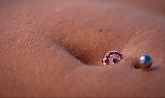 Enfekte olmuş piercing yaraları nasıl tedavi edilir?