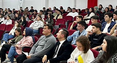 Ezine’de girişimcilik semineri
