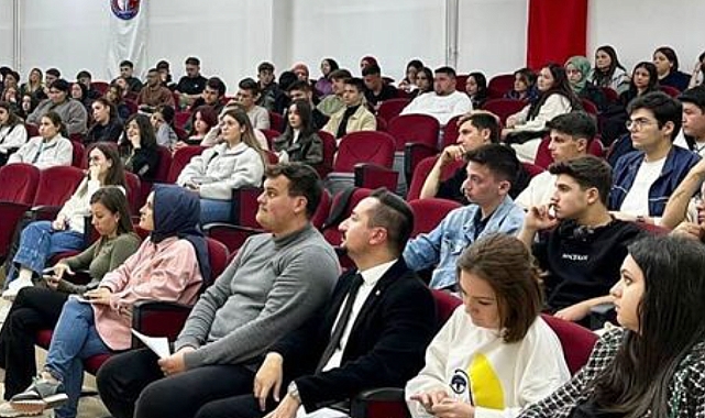 Ezine’de girişimcilik semineri