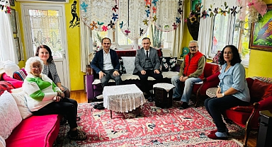 Kaymakam Sak, şehit ailesi ve emekli öğretmenleri ziyaret etti
