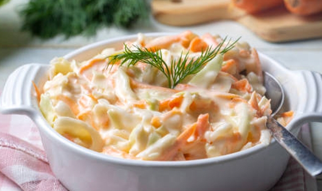 Klasik Coleslaw Salatası Tarifi