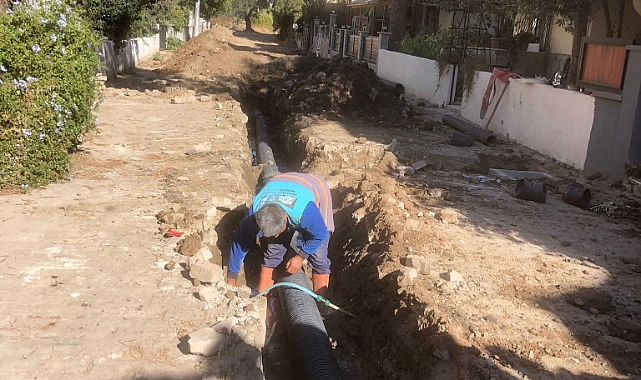Küçükkuyu Belediyesi kanalizasyon çalışmalarını sürdürüyor