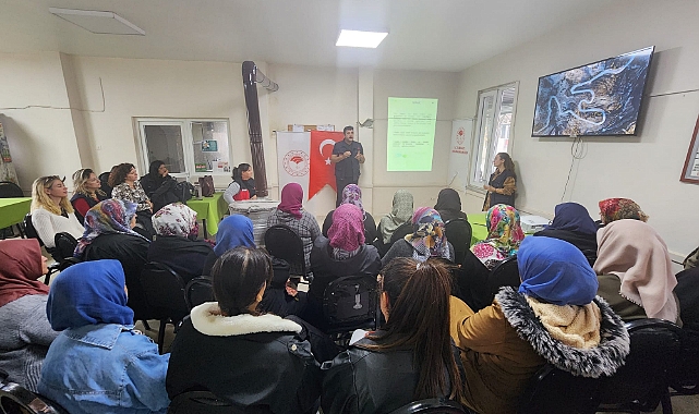 Lapseki ve Çan'da kadın üreticiler bilgilendirildi