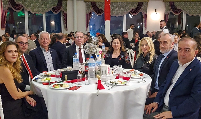 Milletvekili Güneşhan, Biga Cumhuriyet Balosu’na katıldı