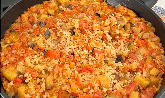 Sebzeli bulgur pilavı tarifi