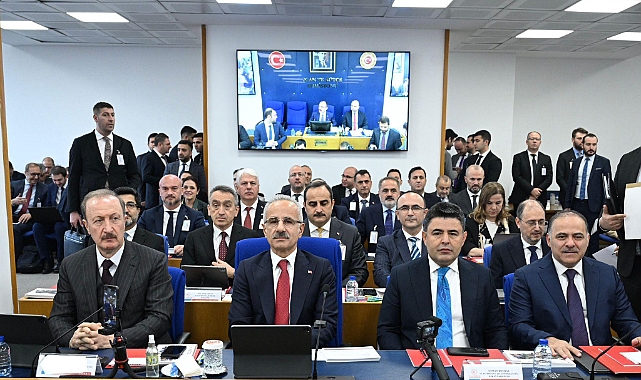 Türkiye 2025 bütçesinde altyapı yatırımlarına büyük pay ayırıyor