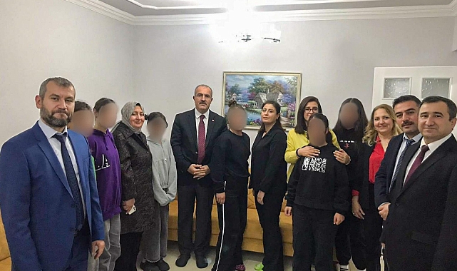Vali Toraman ve eşi Neşe Toraman, Çocuk Evlerini ziyaret etti