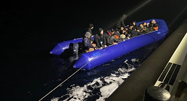 Çanakkale açıklarında 22 göçmen yakalandı