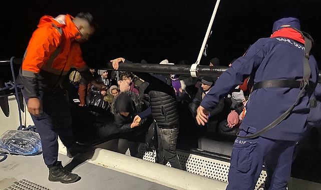 Çanakkale açıklarında 29 düzensiz göçmen yakalandı