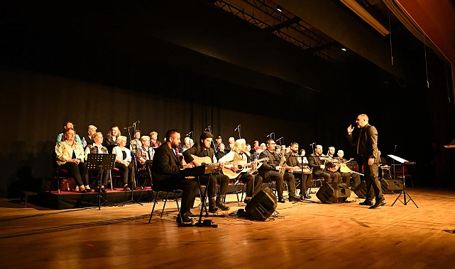 Çanakkale Belediyesi'nden nostalji ve müzik dolu yeni yıl etkinliği