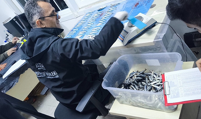 Çanakkale'de ticari balıkçılık izleme çalışmaları devam ediyor