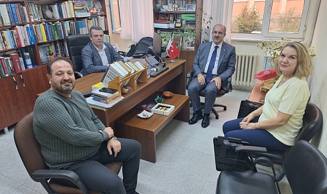 Çanakkale Valisi Toraman, ÇOMÜ Tarih Bölümü'nü Ziyaret etti