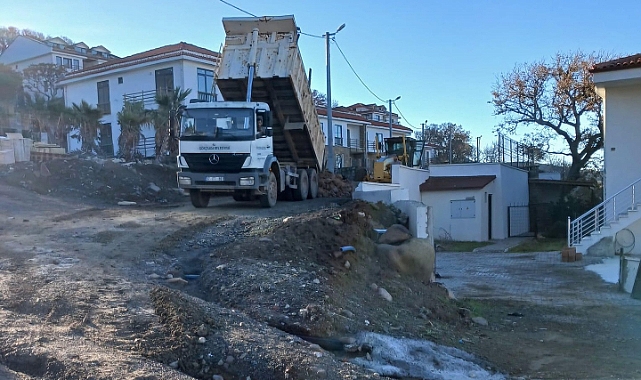 Gökçeada Belediyesi’nden yol yapım çalışması