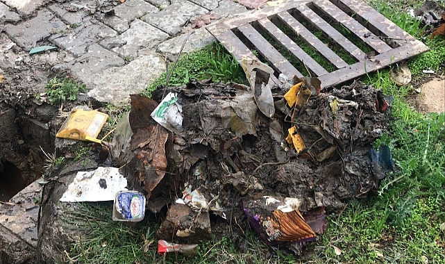 Kepez Belediyesi yağmur suyu kanalları temizliğine devam ediyor