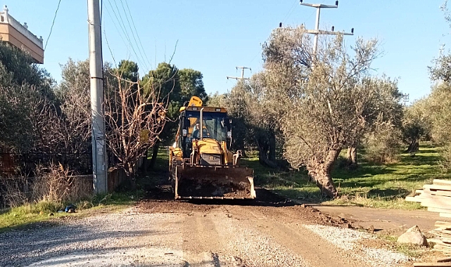 Küçükkuyu Belediyesi ekipleri, altyapı ve çevre çalışmalarına devam ediyor