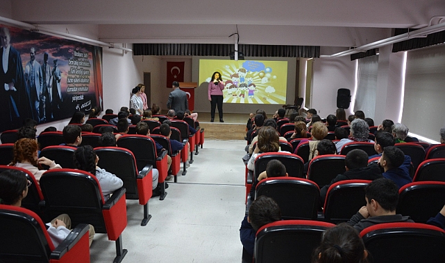 Lapseki'de Çocuk Hakları semineri