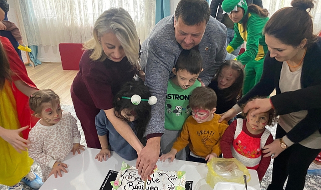 Mehmet Yakın'dan Lapseki Plevne Özel Eğitim Uygulama Okulu’na ziyaret