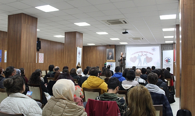 Topluma Destek Derneği, HIV &amp; AIDS farkındalık etkinliği düzenledi