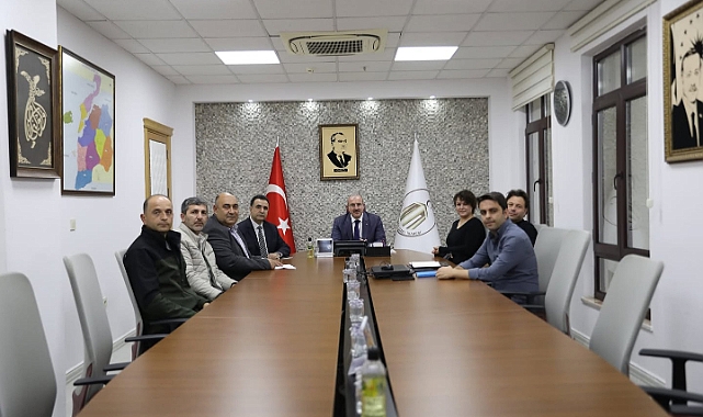 Vali Ömer Toraman, muhtarlarla bir araya geldi