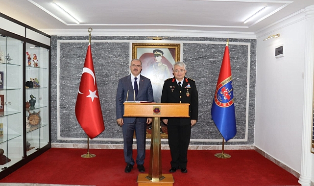Vali Toraman’dan Balıkesir İl Jandarma ve İl Emniyet Müdürlüklerine ziyaret