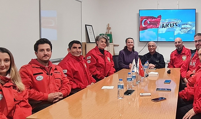 AFAD İl Müdürü Ahmet Ali Artun, AKUT Çanakkale ekibini ziyaret etti