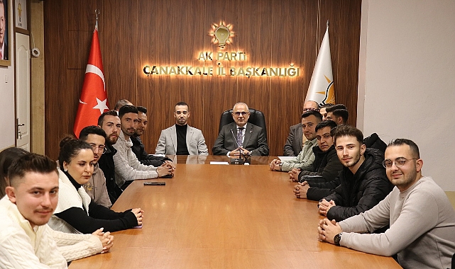 AK Parti Çanakkale İl Gençlik Kolları'nda toplantı